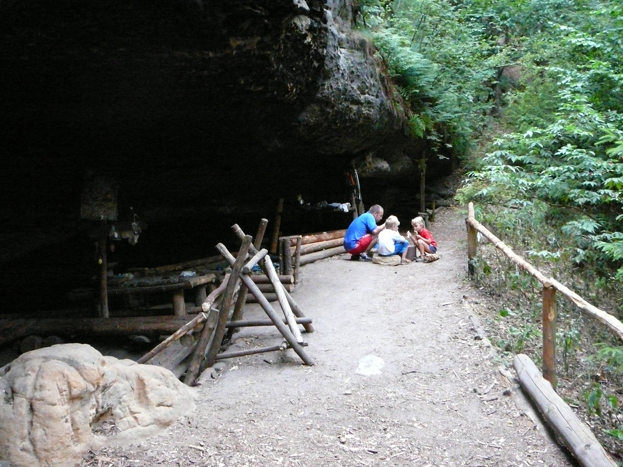 kemp Vlhošť.JPG